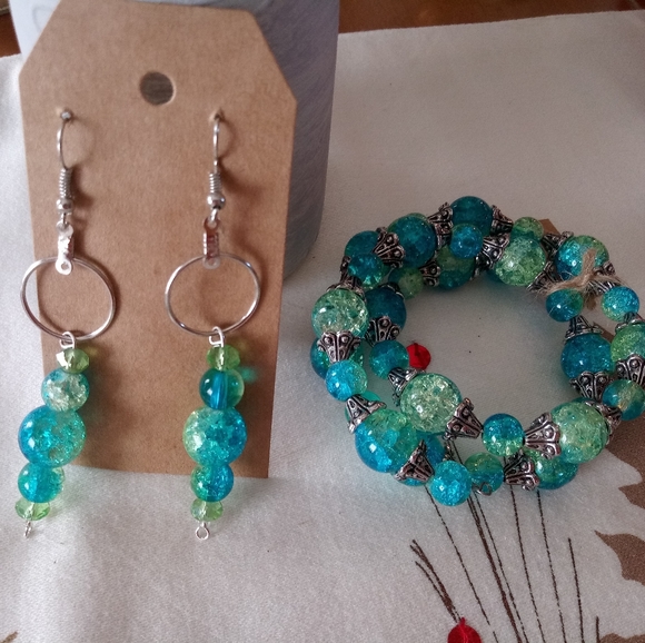 Handmade Bracelet and Earrings Set - Picture 1 of 1